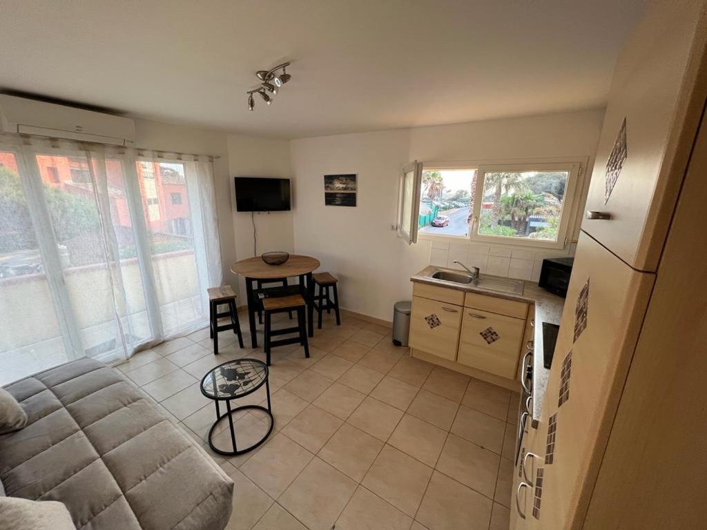 Plein Sud, Bel Appartement 20 Metres De La Plage La Capte อิแยร์ ภายนอก รูปภาพ