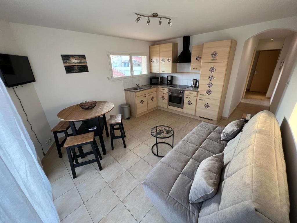 Plein Sud, Bel Appartement 20 Metres De La Plage La Capte อิแยร์ ภายนอก รูปภาพ