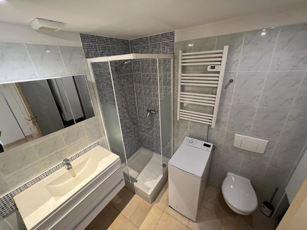 Plein Sud, Bel Appartement 20 Metres De La Plage La Capte อิแยร์ ภายนอก รูปภาพ